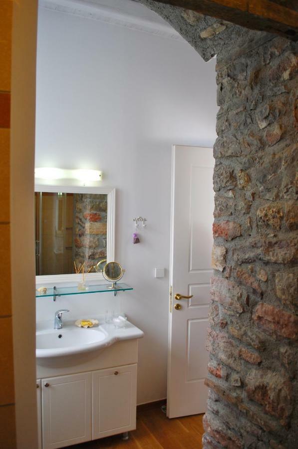 Villa "Pietra E Mare" Nafpaktos Exterior foto