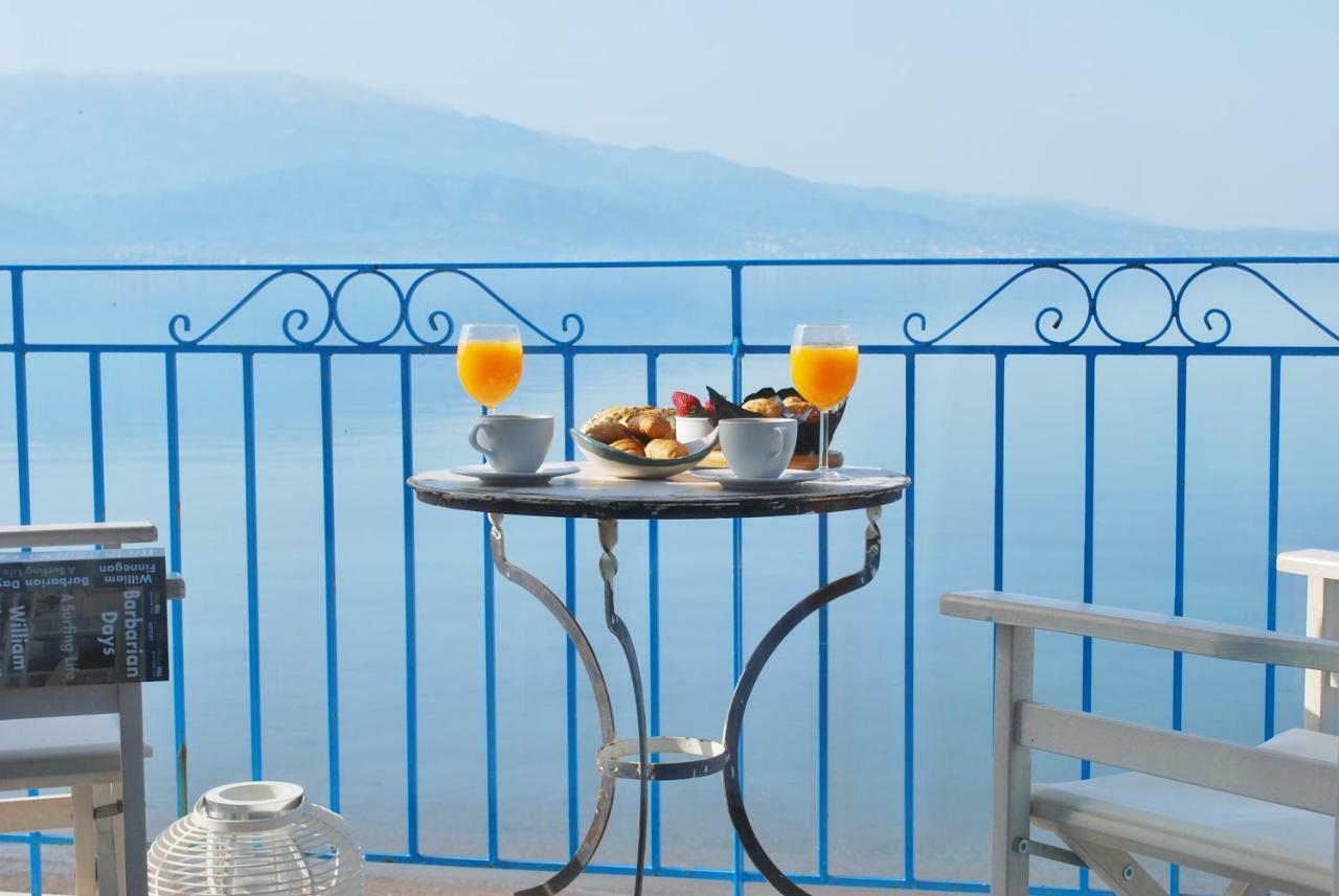 Villa "Pietra E Mare" Nafpaktos Exterior foto